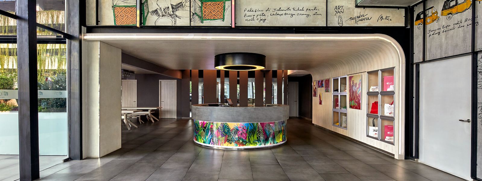 Aloha Desk